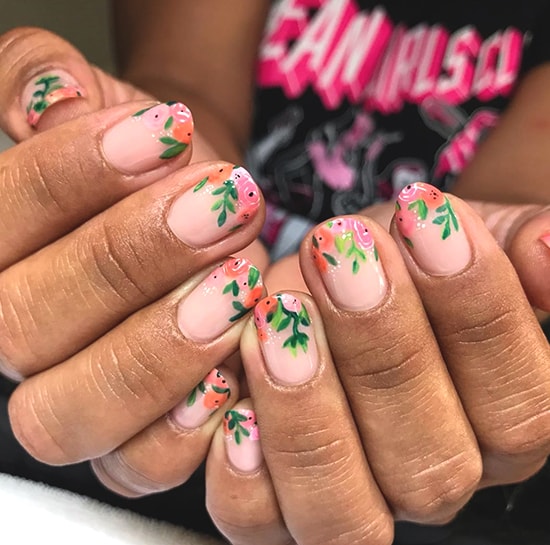 floral nail art idea spring nail trends