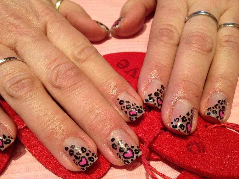 nails-gel-nail-art-hearts