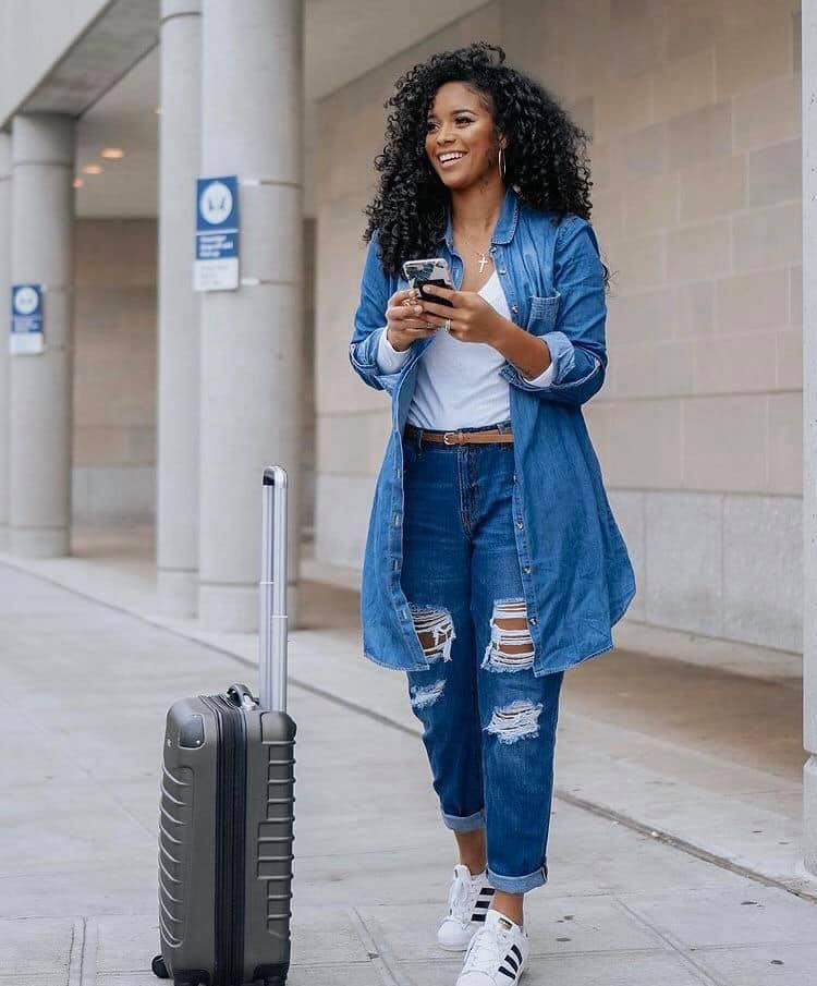 Chic and Casual Ripped Jeans Looks to Try