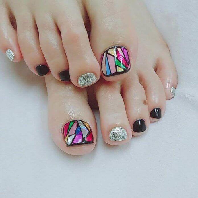 20+ Beautiful Toe Nails That You Definitely Can’t Ignore